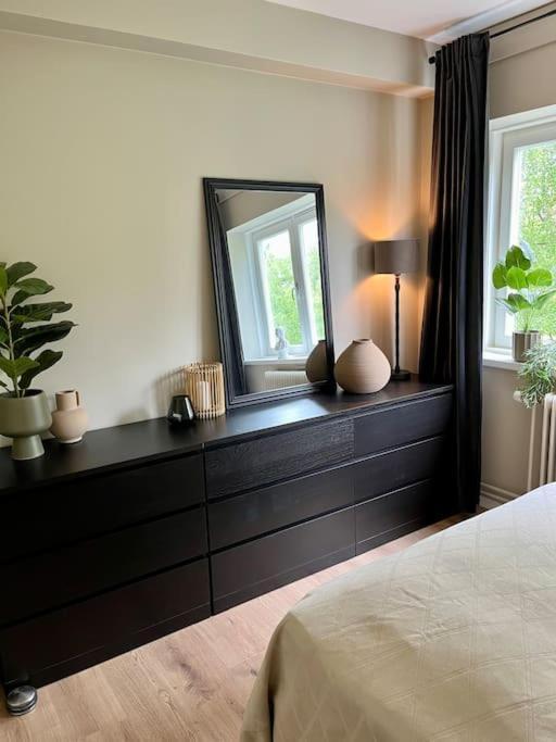 Modern With A Balcony And Free Parking Appartement