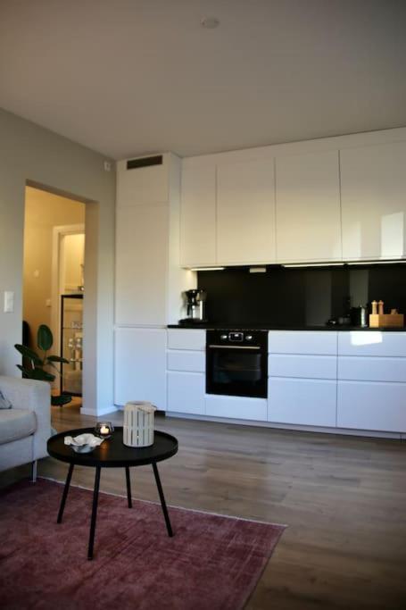 Appartement Modern With A Balcony And Free Parking *